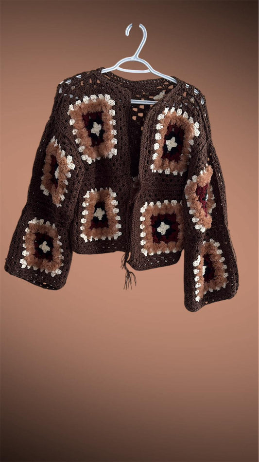 Short style cardigan